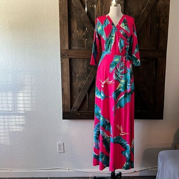 Short Sleeve Long V-Neck long Floral Maxi Dress Medium - Picture 3 of 16
